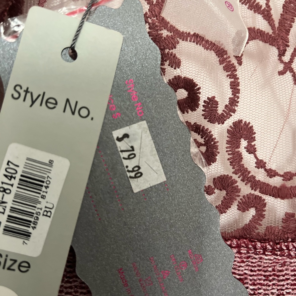 Pretty Angel Boutique Maroon Cardigan - Picture 3 of 6